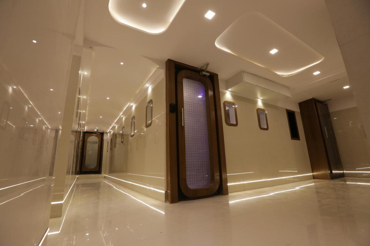 Qubestay Airport Capsule Hotel & Hostel Мумбаї Екстер'єр фото